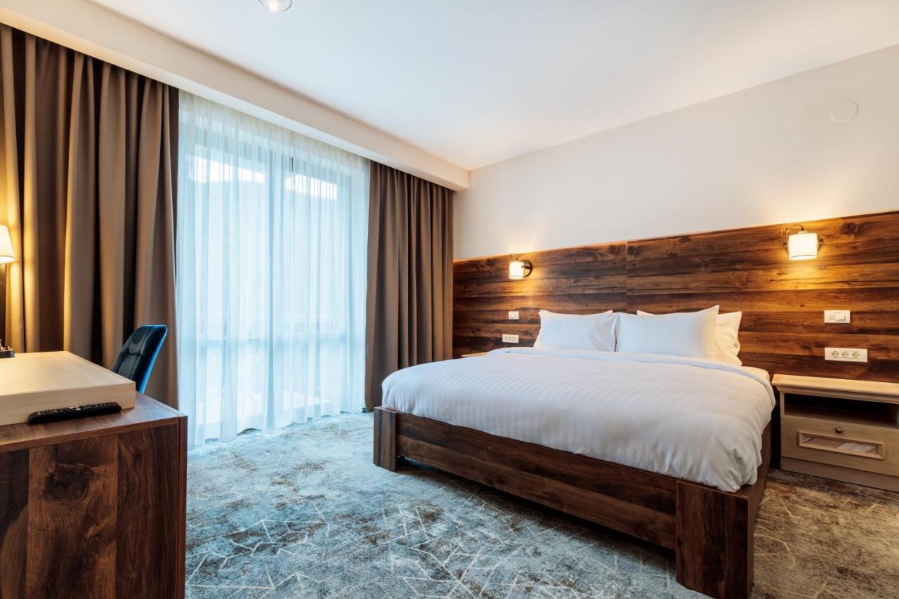 River Hotel & Spa คาลิมาเนช ภายนอก รูปภาพ