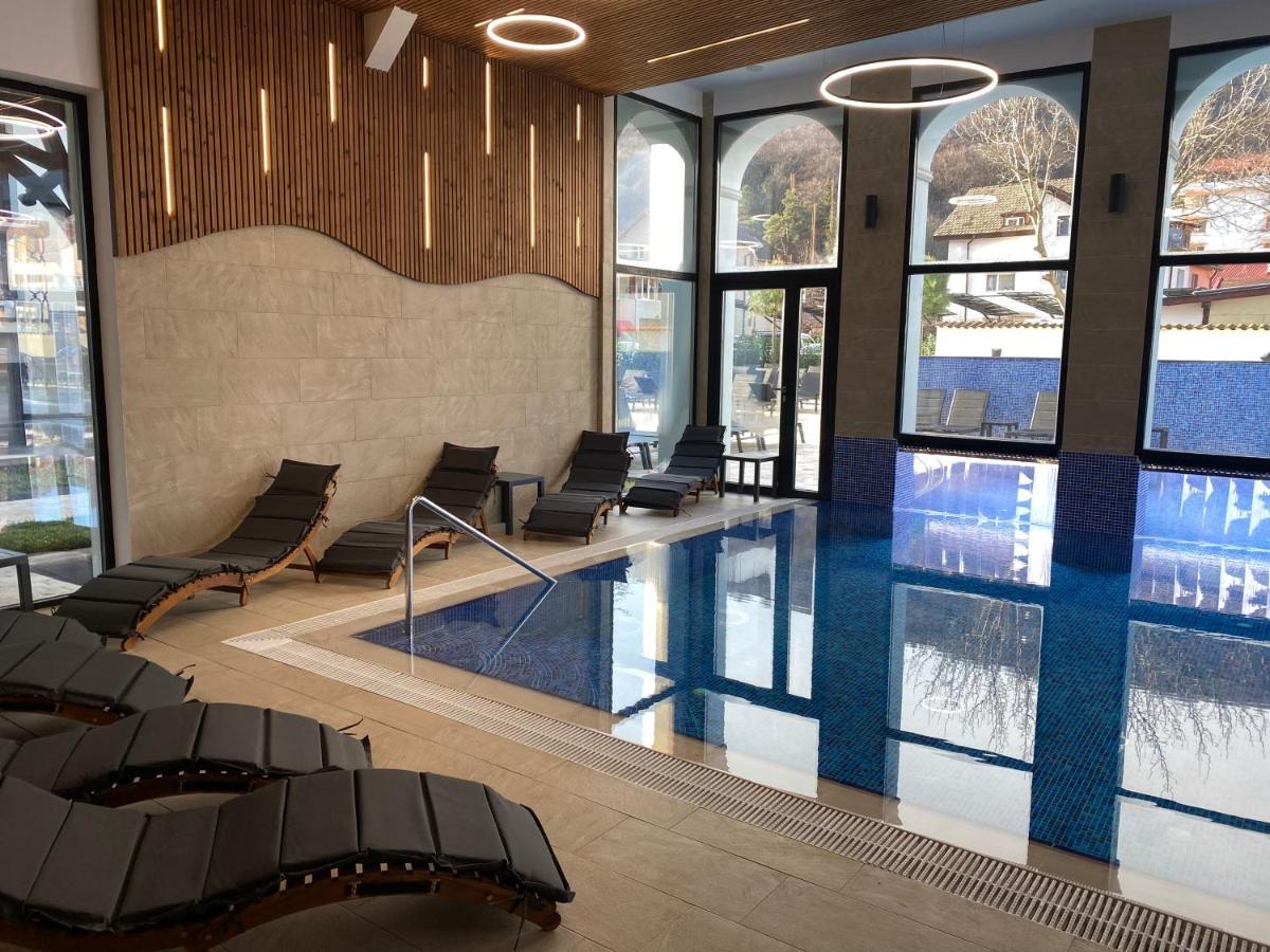 River Hotel & Spa คาลิมาเนช ภายนอก รูปภาพ